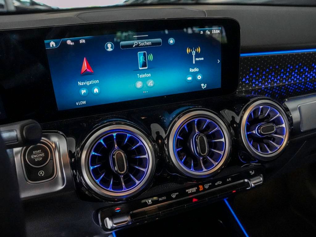 Mercedes-Benz GLB 200 2025