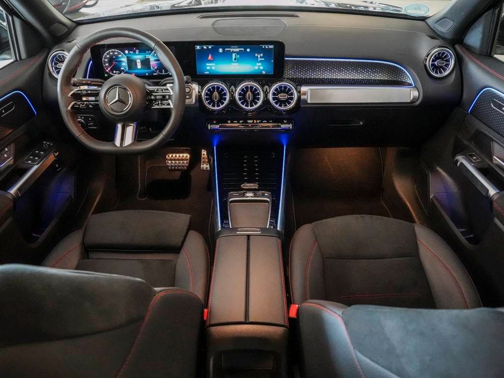 Mercedes-Benz GLB 200 2025