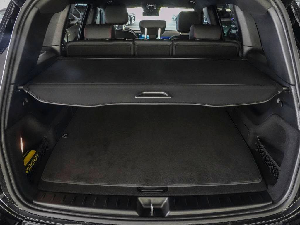 Mercedes-Benz GLB 200 2025