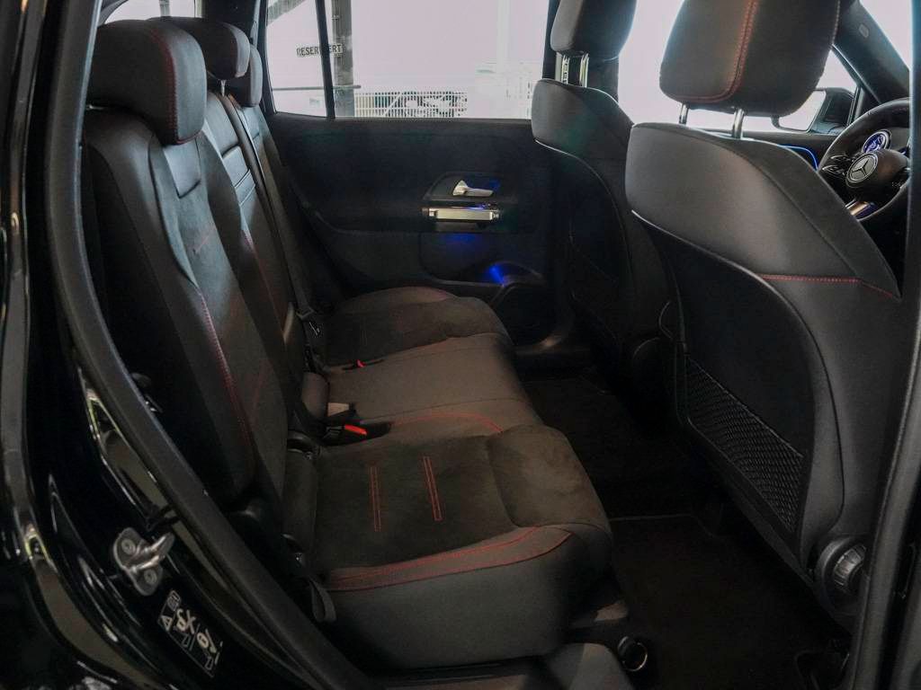 Mercedes-Benz GLB 200 2025