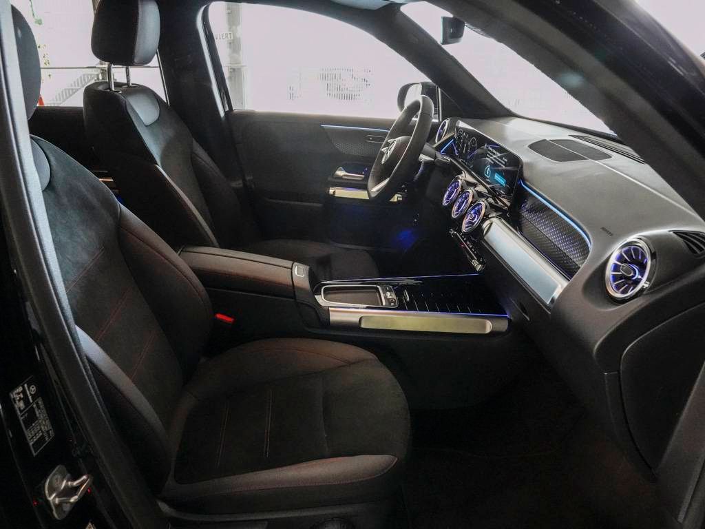 Mercedes-Benz GLB 200 2025