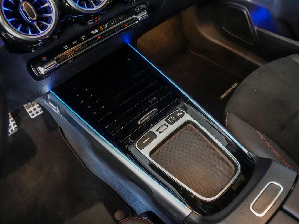 Mercedes-Benz GLB 200 2025