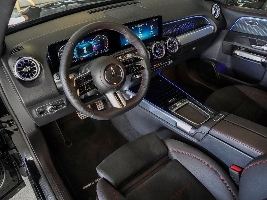 Mercedes-Benz GLB 200 2025