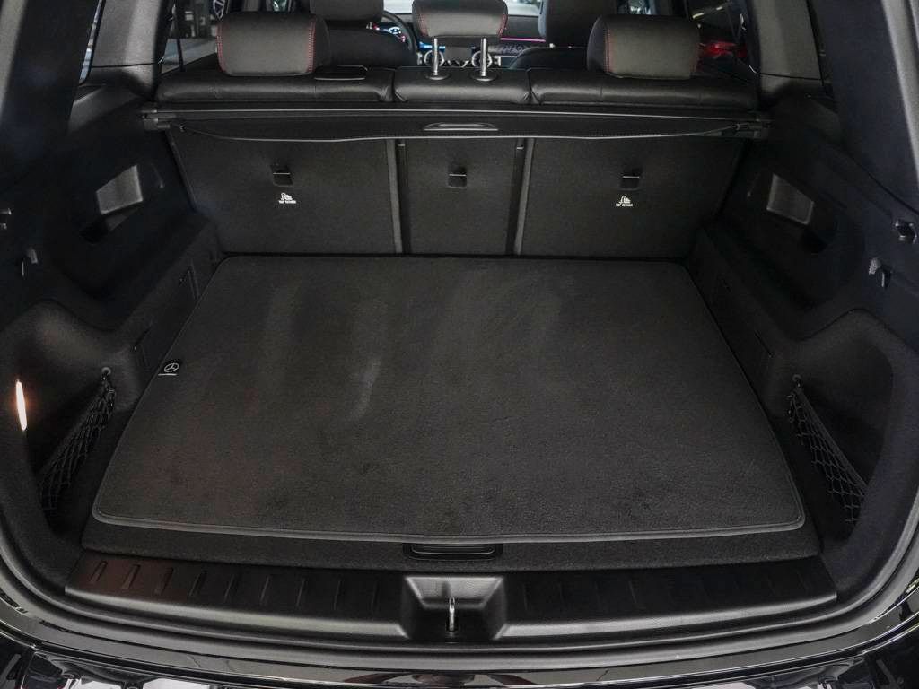 Mercedes-Benz GLB 200 2025