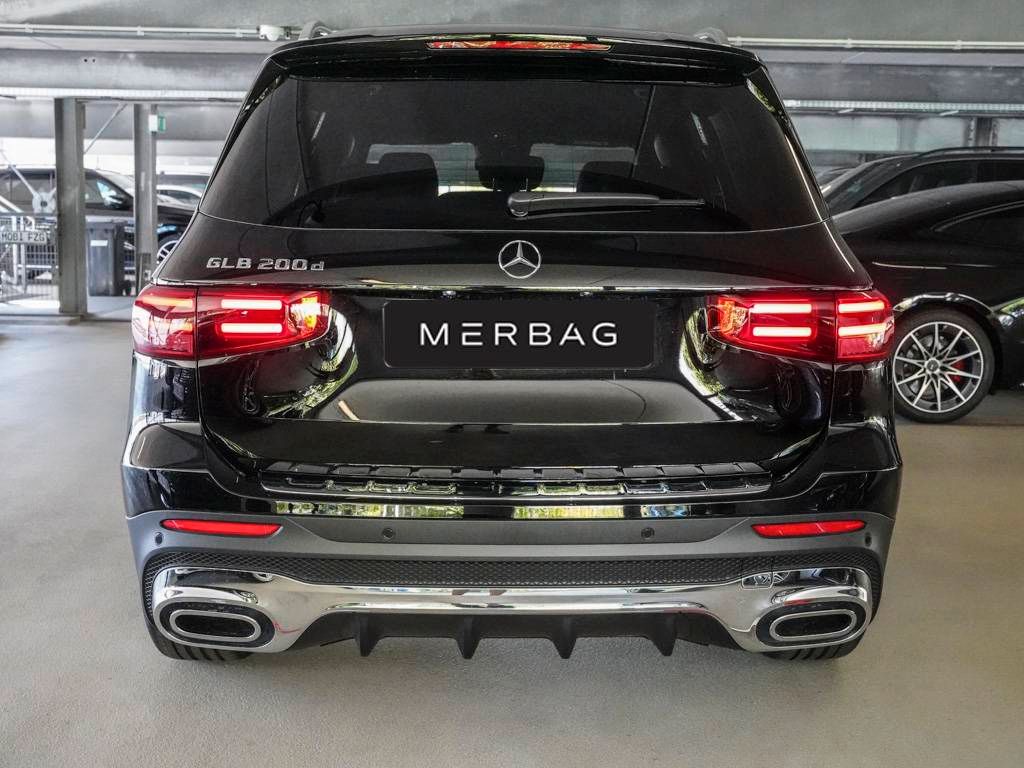 Mercedes-Benz GLB 200 2025