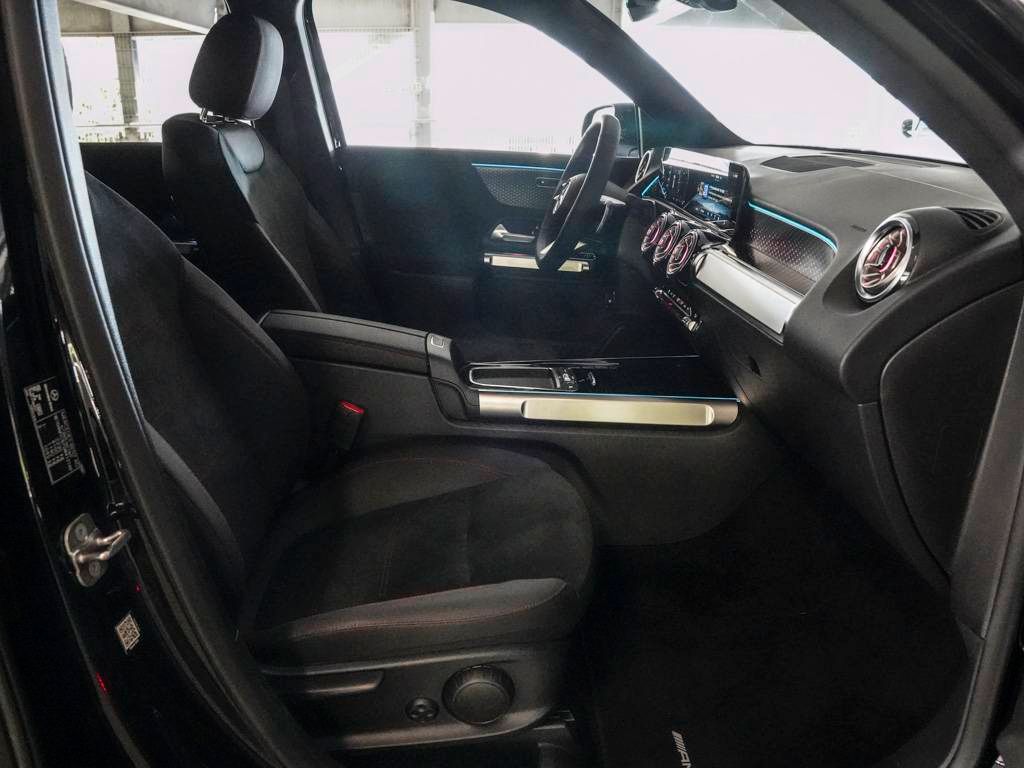 Mercedes-Benz GLB 200 2025