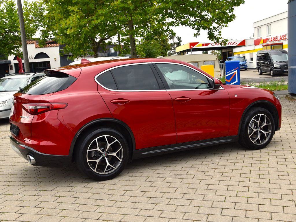 Alfa Romeo Stelvio 2021