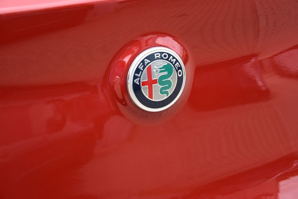 Alfa Romeo Stelvio 2021