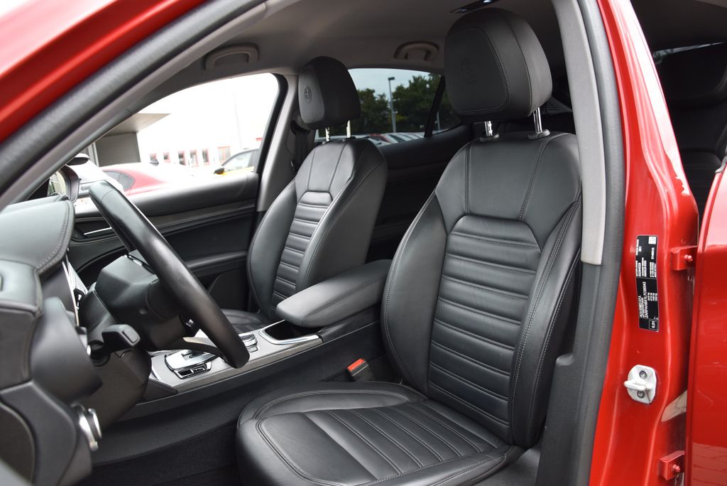 Alfa Romeo Stelvio 2021