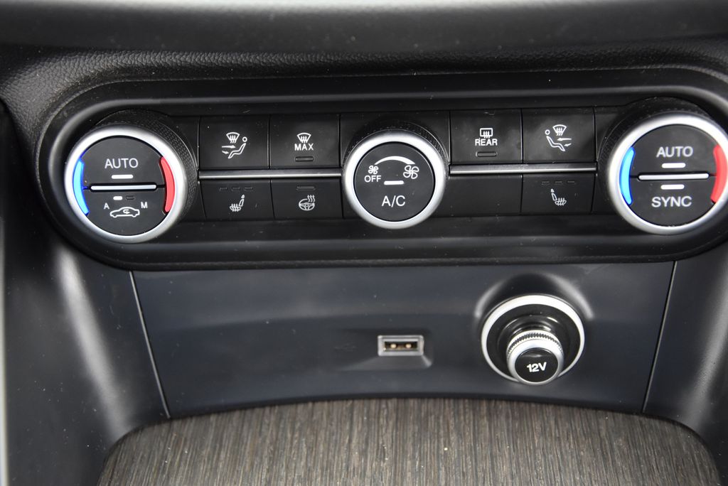 Alfa Romeo Stelvio 2021