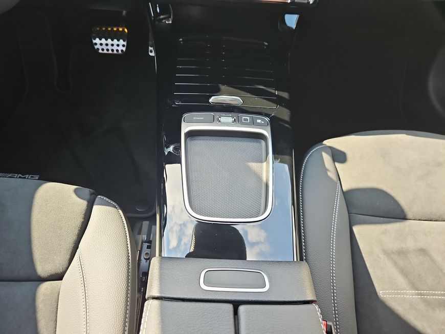 Mercedes-Benz A 180 2025