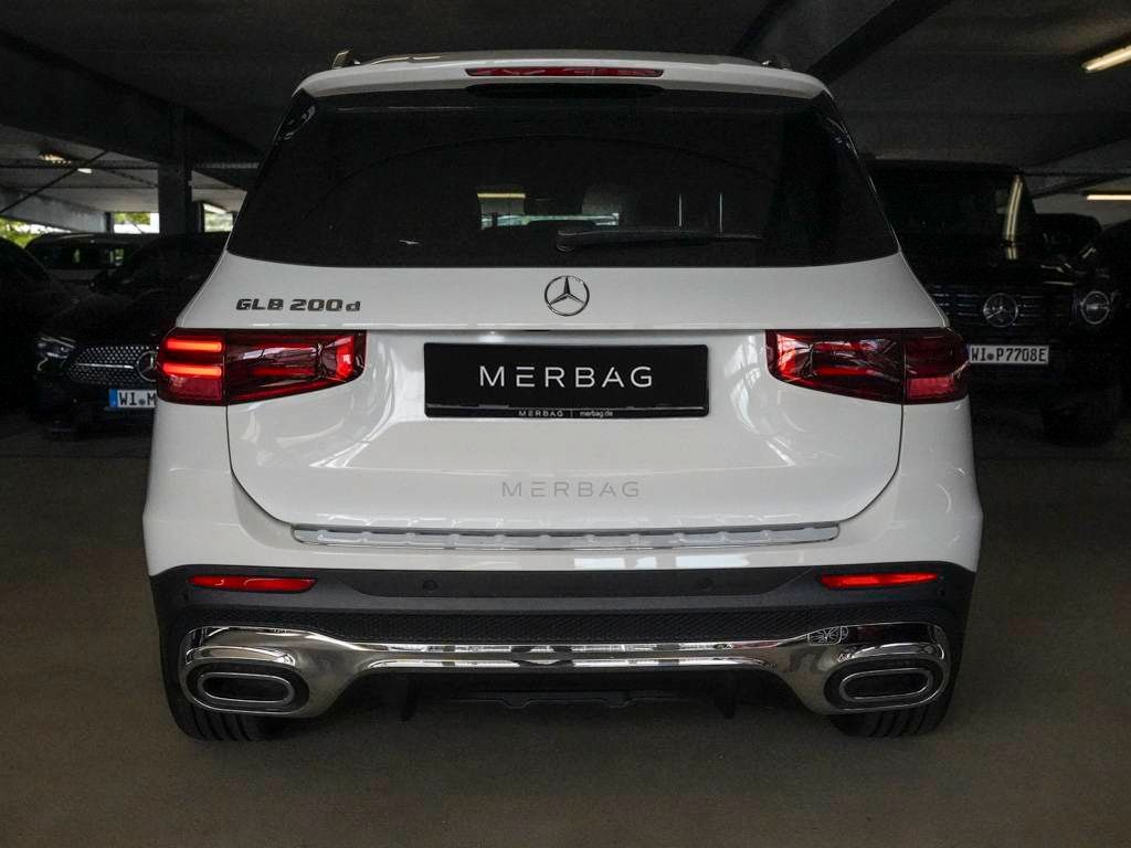 Mercedes-Benz GLB 200 2025