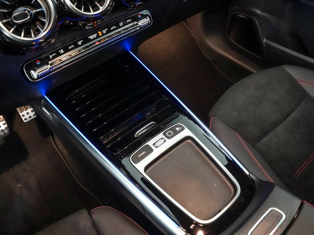 Mercedes-Benz GLB 200 2025