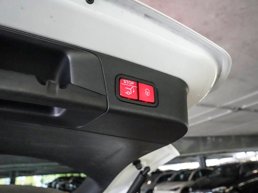 Mercedes-Benz GLB 200 2025