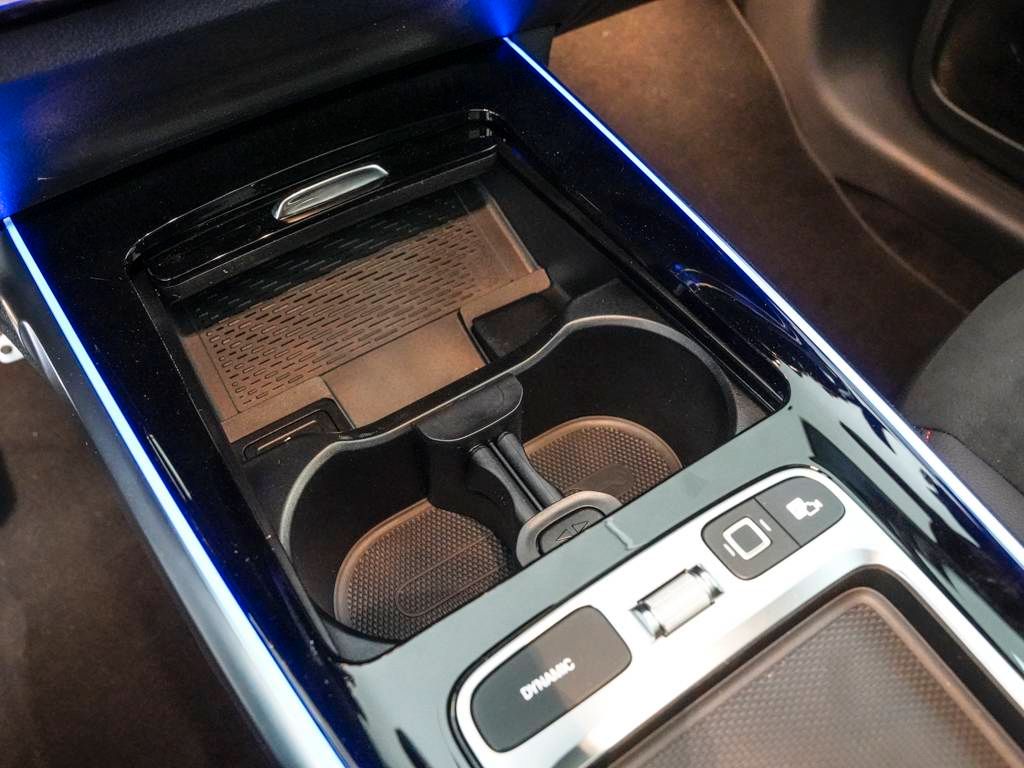 Mercedes-Benz GLB 200 2025