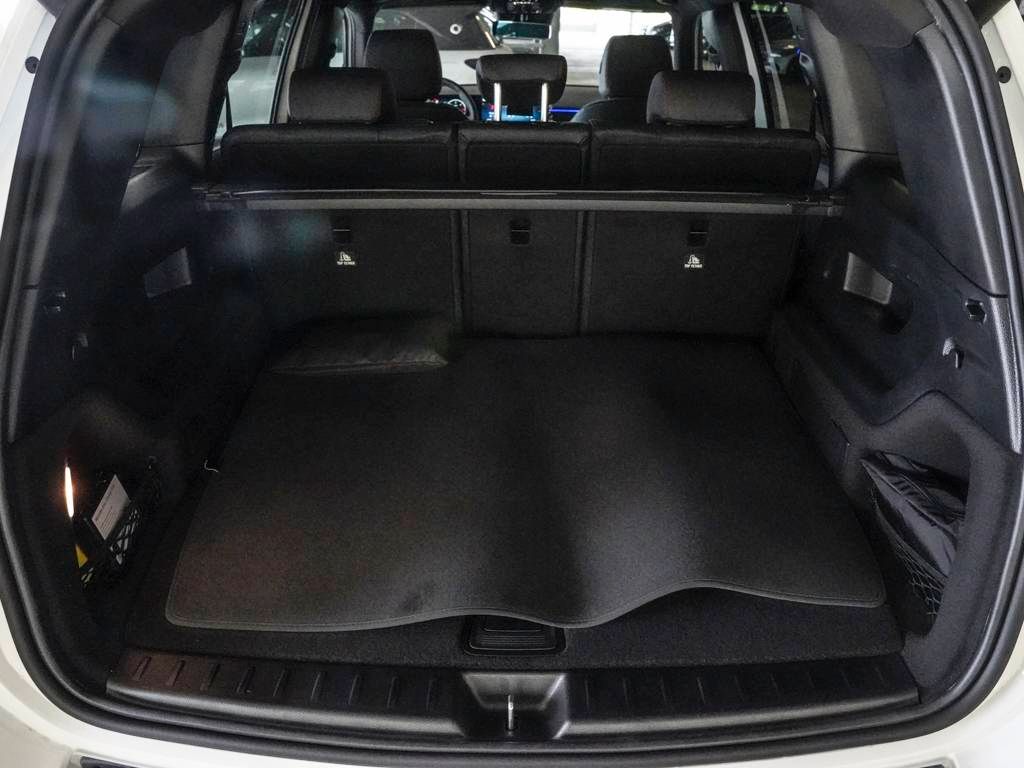 Mercedes-Benz GLB 200 2025