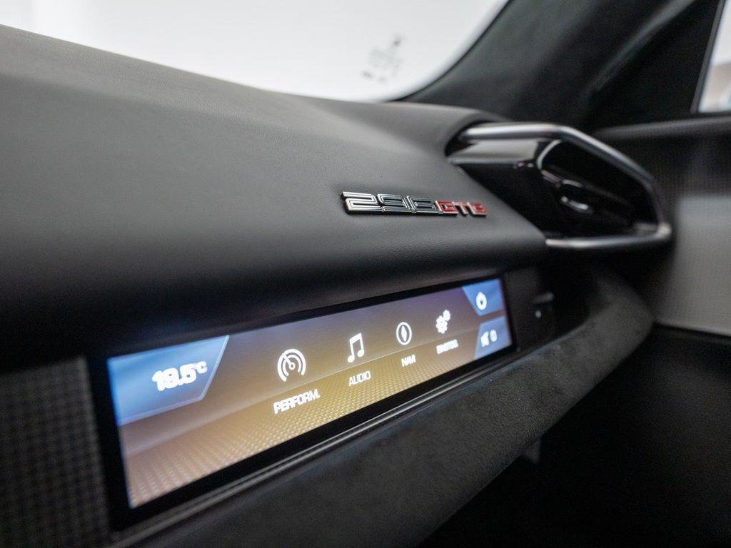 Ferrari 296 GTB 2024