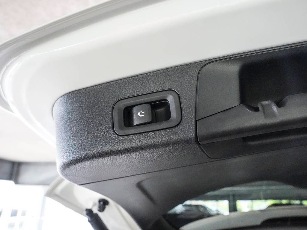 Mercedes-Benz GLB 200 2025