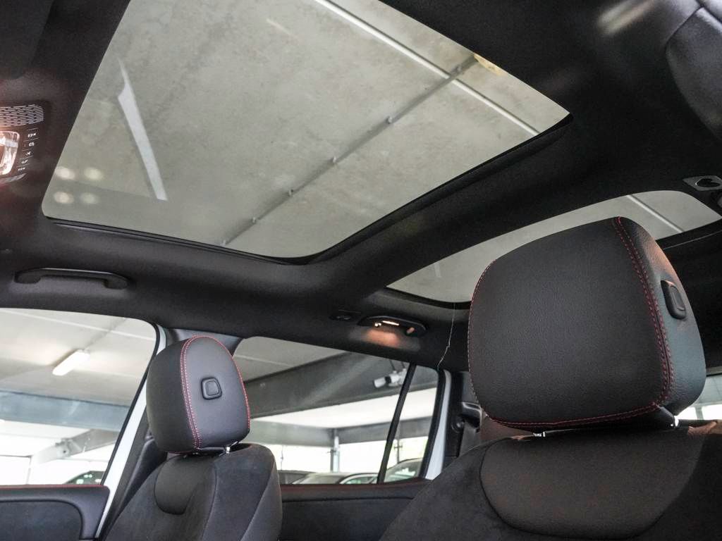 Mercedes-Benz GLB 200 2025