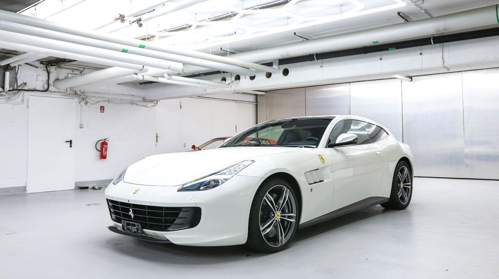 Ferrari GTC4Lusso 2019