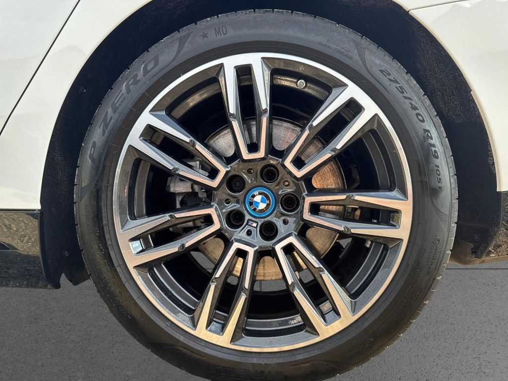 BMW i5 2024