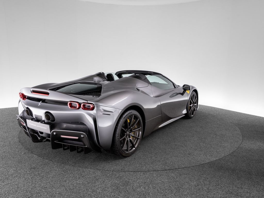 Ferrari SF90 2022