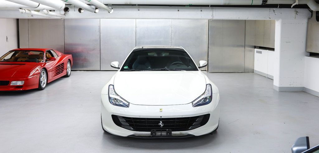 Ferrari GTC4Lusso 2019