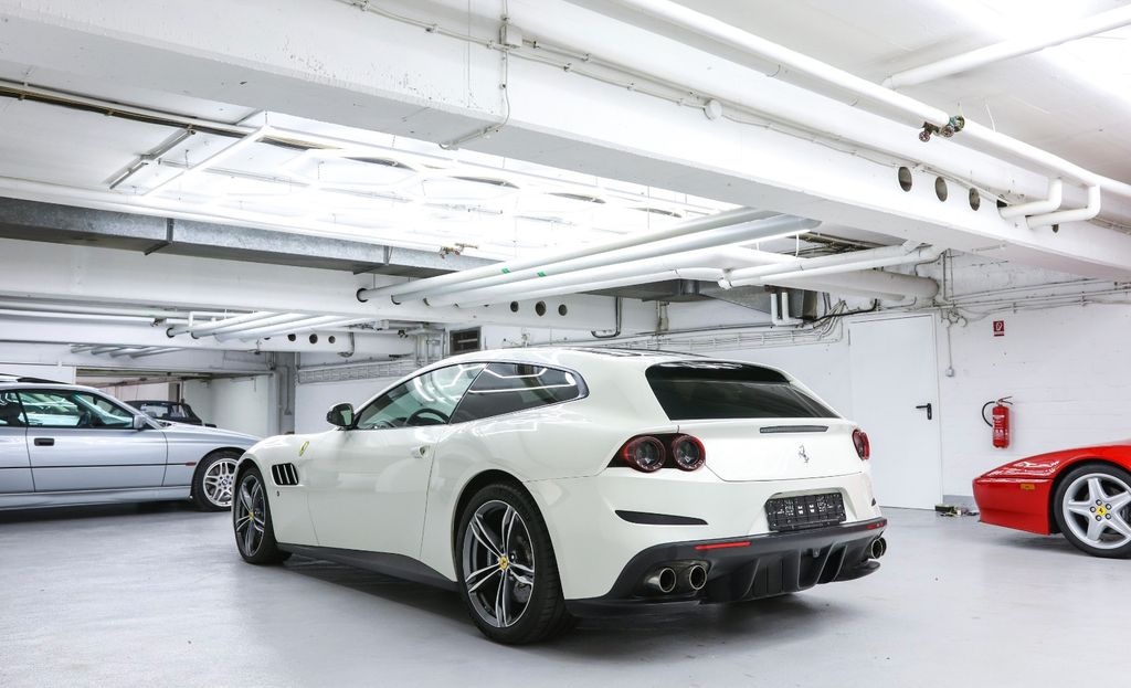 Ferrari GTC4Lusso 2019