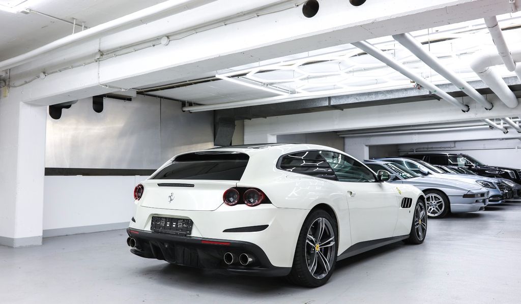 Ferrari GTC4Lusso 2019