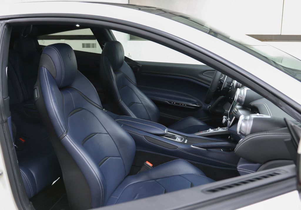 Ferrari GTC4Lusso 2019