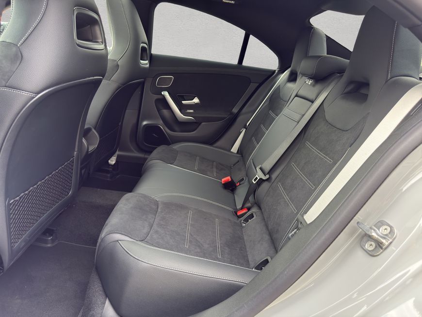 Mercedes-Benz CLA 180 2025