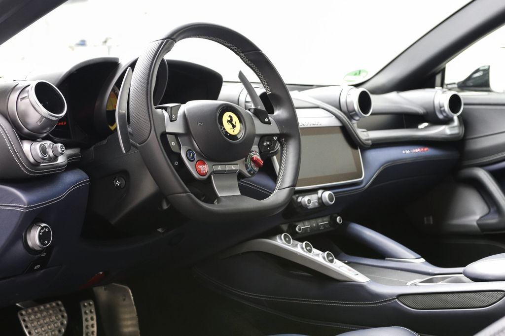 Ferrari GTC4Lusso 2019