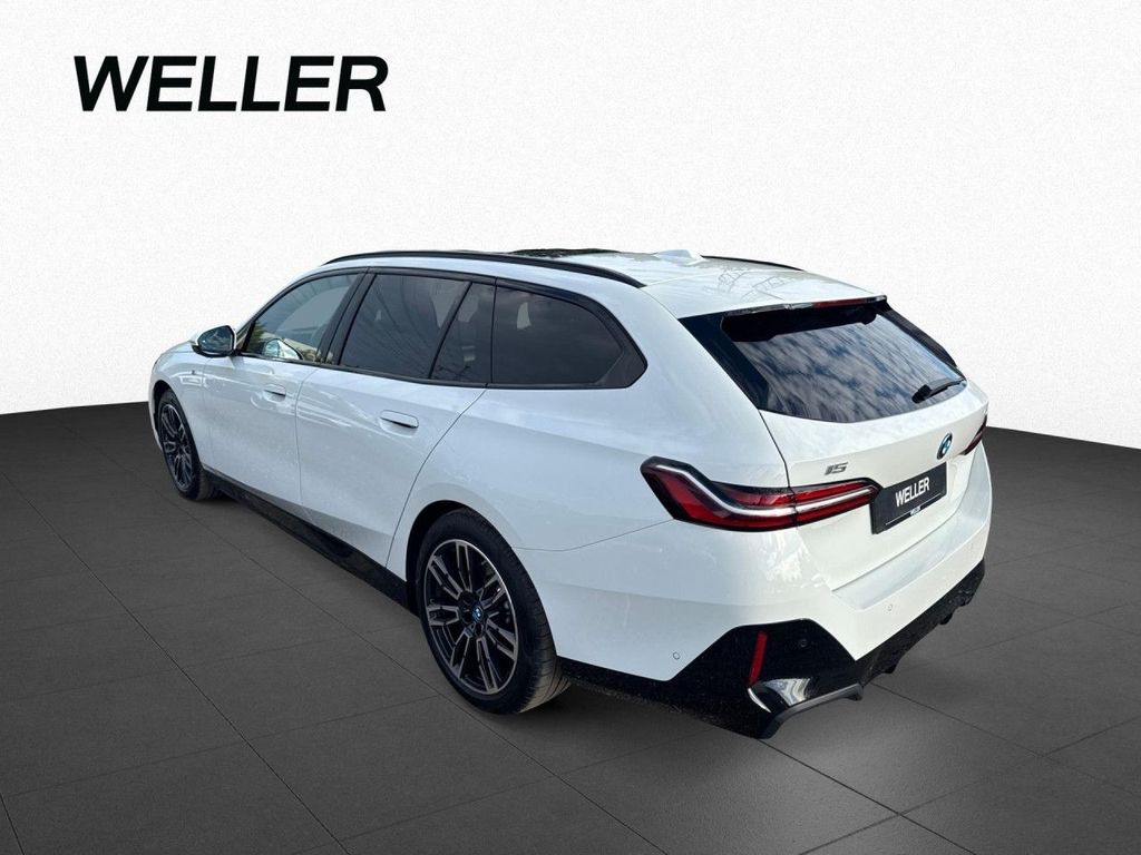 BMW i5 2024