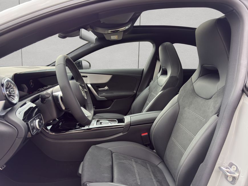 Mercedes-Benz CLA 180 2025