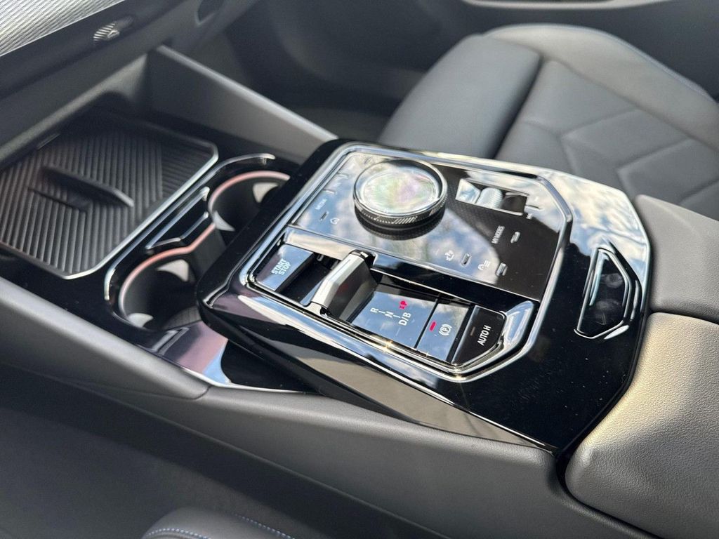 BMW i5 2024