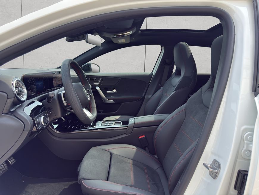 Mercedes-Benz A 200 2025