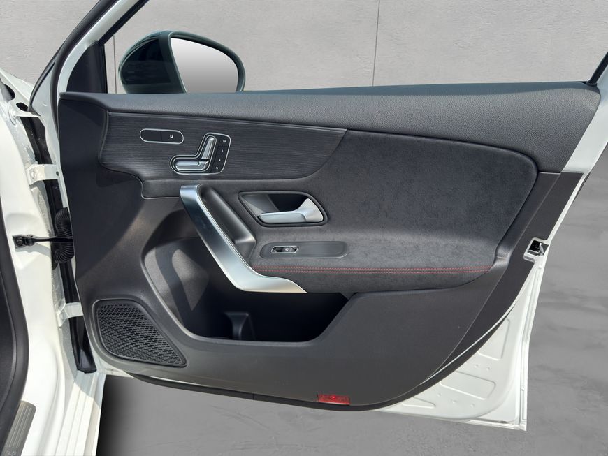 Mercedes-Benz A 200 2025