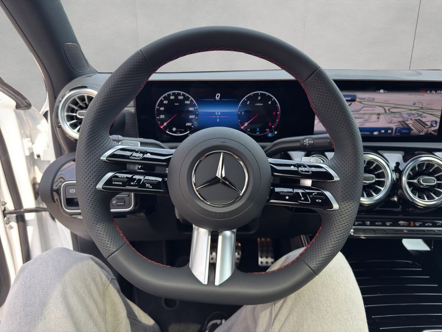 Mercedes-Benz A 200 2025