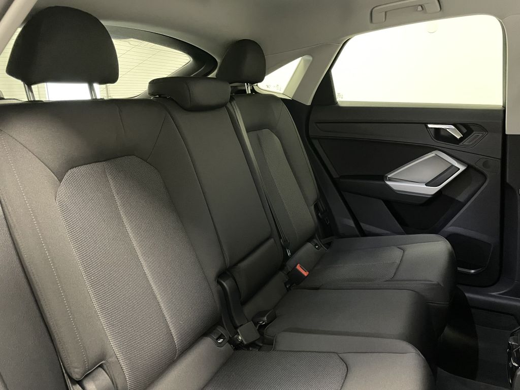 Audi Q3 2021