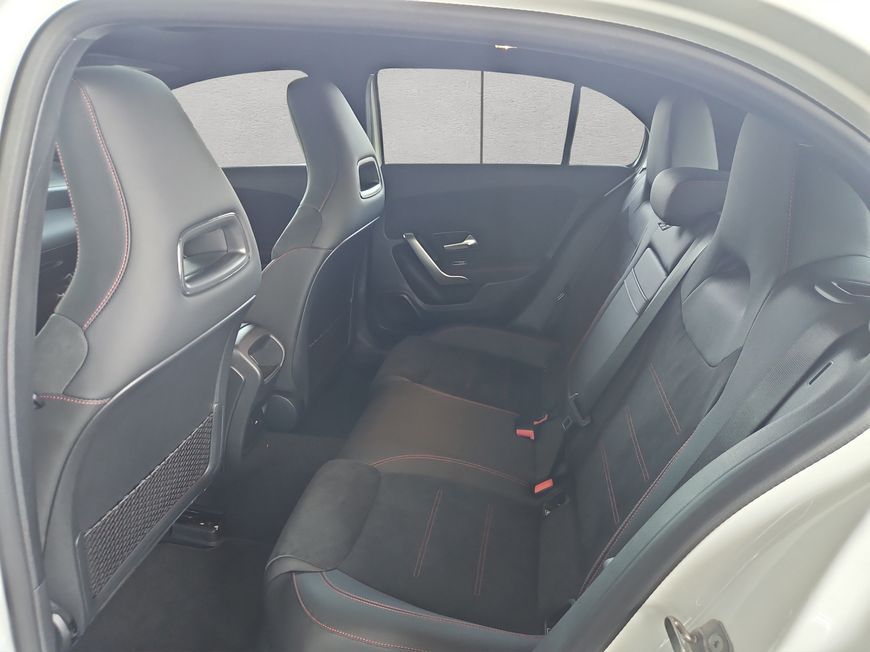 Mercedes-Benz A 200 2025