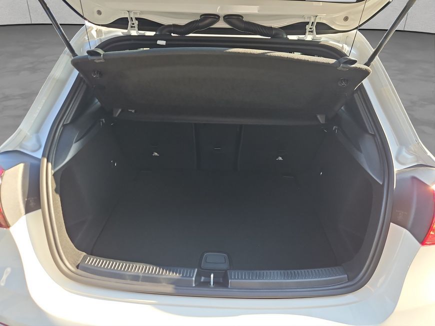 Mercedes-Benz A 200 2025