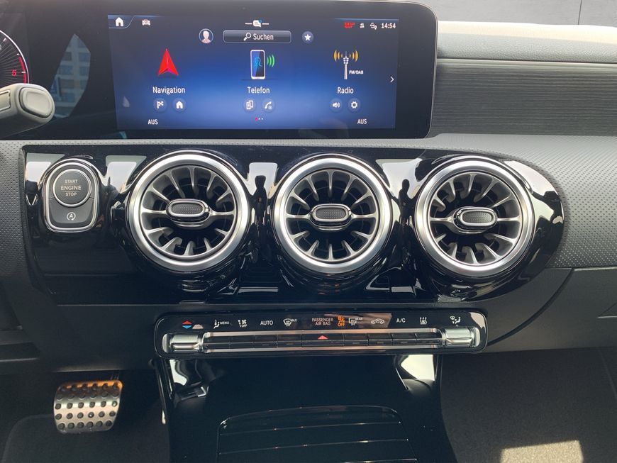 Mercedes-Benz A 200 2025