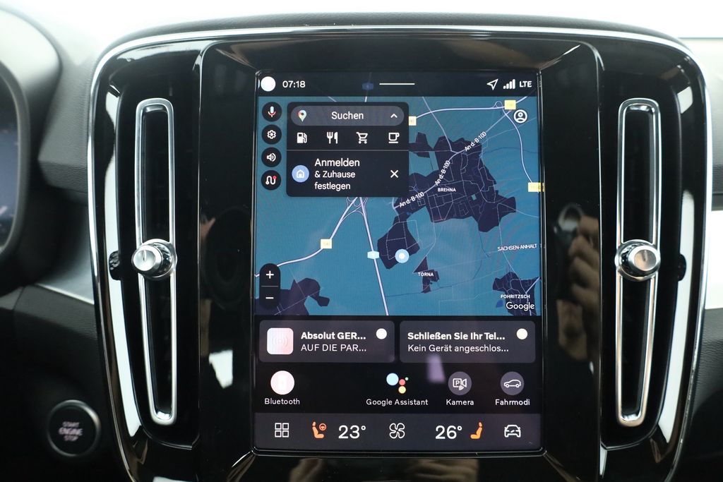 Volvo XC40 2025