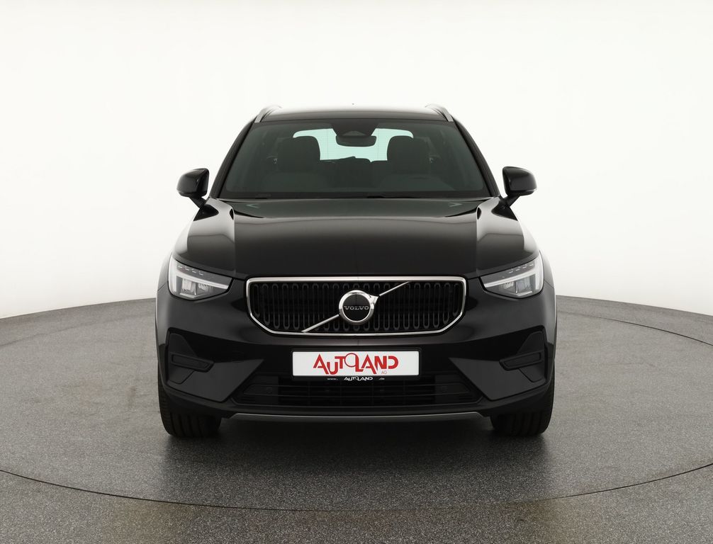 Volvo XC40 2025