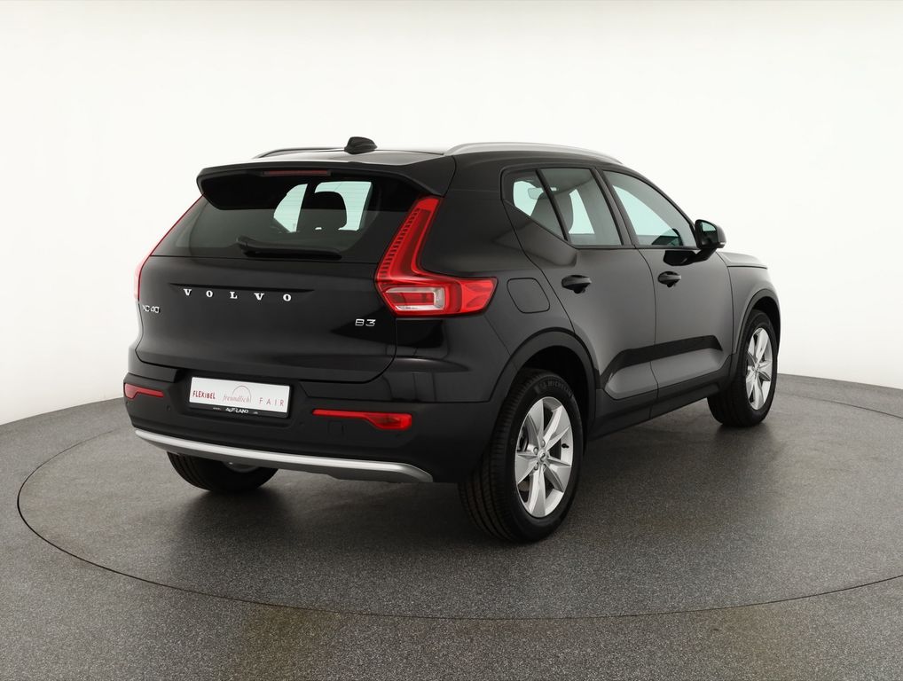 Volvo XC40 2025