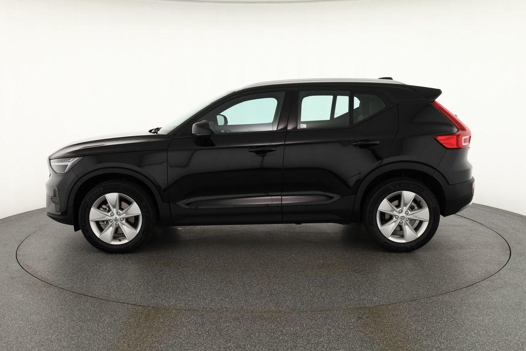 Volvo XC40 2025