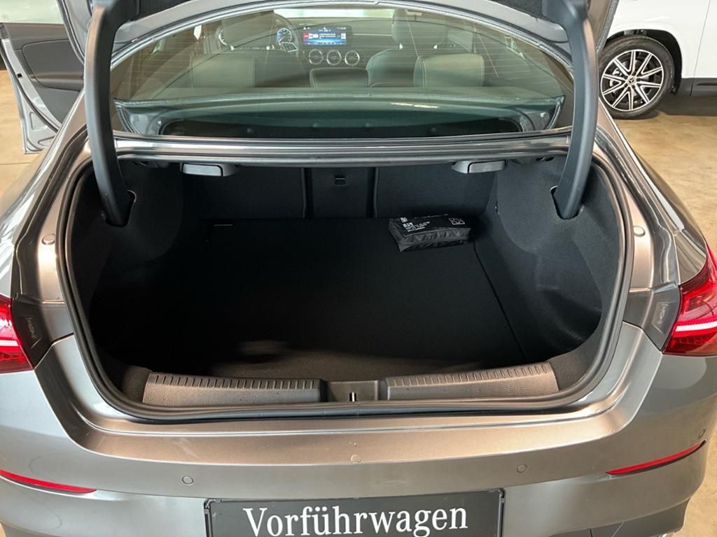 Mercedes-Benz CLA 180 2025