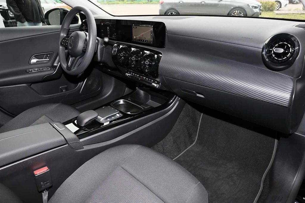 Mercedes-Benz A 250 2021