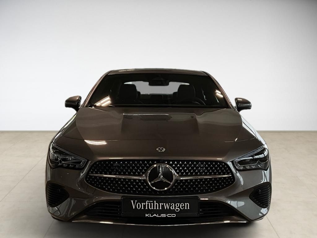 Mercedes-Benz CLA 180 2025