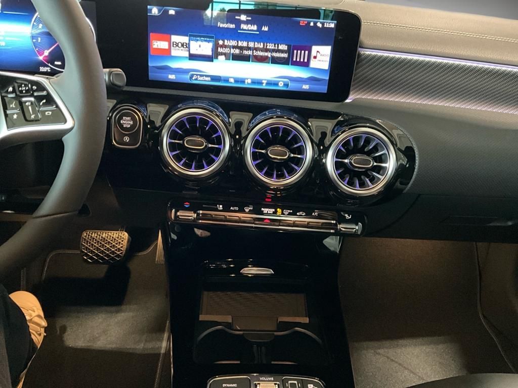 Mercedes-Benz CLA 180 2025
